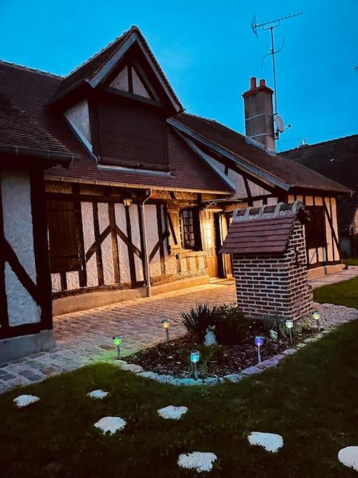 Hébergement de vacances La Demeure Du Cerf Elegant Prive En Sologne Pour 6 Personnes Avec Jacuzzi Et Piscine Chauffee A Proximite Immediate Parc Ffe Center Parc Et Proche Zoo De Beauval Chaon (Loir-et-Cher)