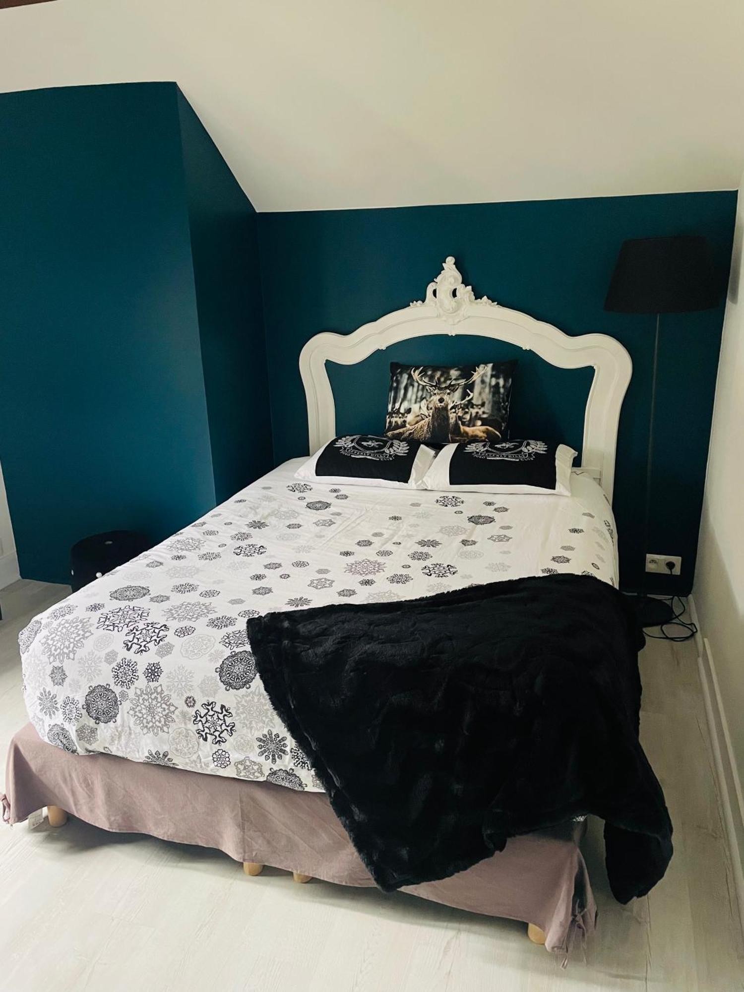 La Demeure Du Cerf Elegant Prive En Sologne Pour 6 Personnes Avec Jacuzzi Et Piscine Chauffee A Proximite Immediate Parc Ffe Center Parc Et Proche Zoo De Beauval *